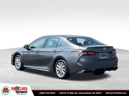 Used 2024 Toyota Camry SE FWD image 4