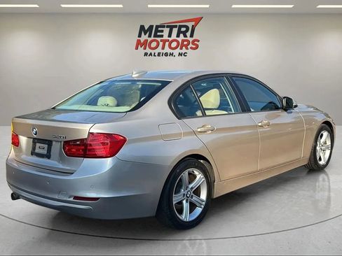 Used 2014 BMW 320i Sedan image 4