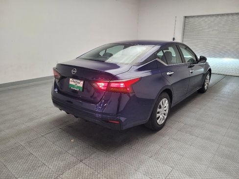 Used 2024 Nissan Altima 2.5 S FWD image 9