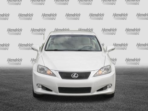 Used 2015 Lexus IS 250C RWD image 3