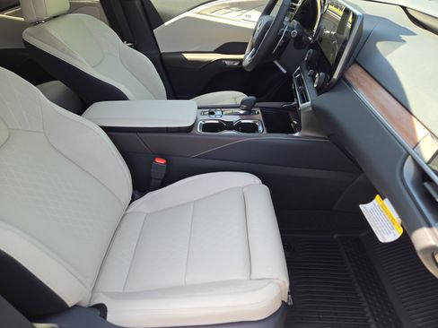 New 2026 Lexus RX 350 w/ Convenience Package AWD/4WD image 10