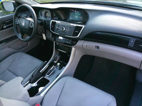 Used 2017 Honda Accord LX image 18