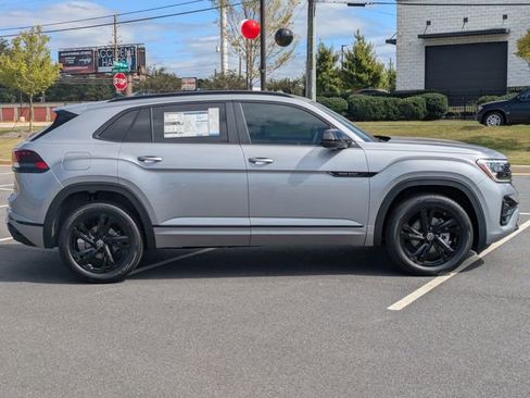 New 2026 Volkswagen Atlas Cross Sport SEL R-Line AWD/4WD image 3