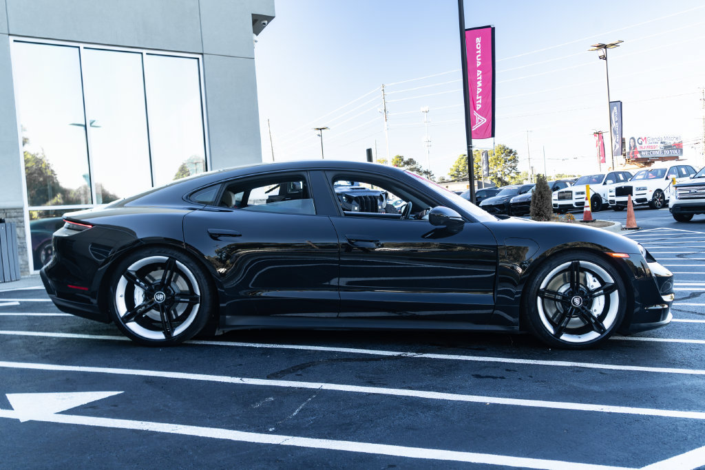 Used 2022 Porsche Taycan 4S AWD/4WD image 10