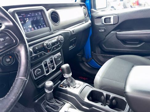 Used 2021 Jeep Gladiator Sport AWD/4WD image 29