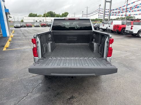Used 2025 Chevrolet Silverado 1500 LT RWD image 6