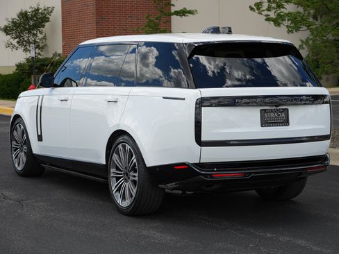 Used 2024 Land Rover Range Rover Long Wheelbase SE AWD/4WD image 8