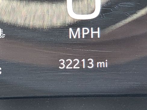 Used 2025 Jeep Compass Limited image 9