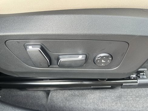 Used 2025 BMW X3 xDrive30i w/ Premium Package image 38