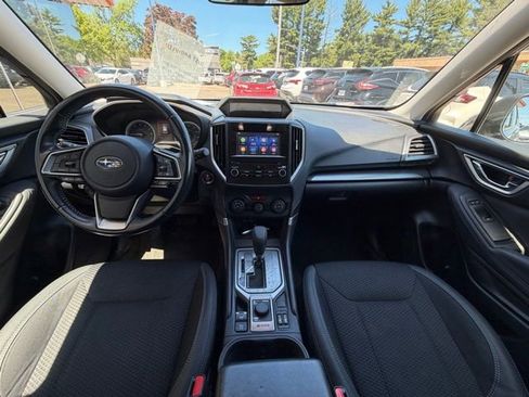 Used 2022 Subaru Forester Premium AWD/4WD image 13