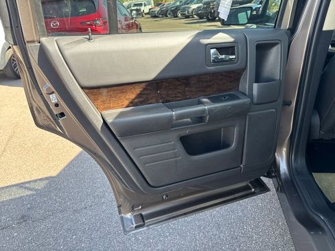 Used 2019 Ford Flex Limited AWD/4WD image 7