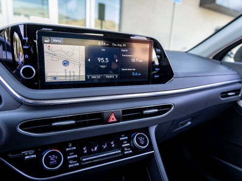 Used 2021 Hyundai Sonata Limited FWD image 16