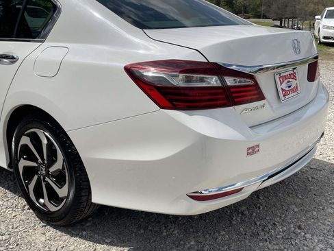 Used 2016 Honda Accord EX-L image 31