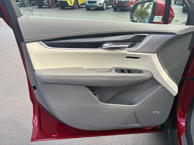 Certified 2023 Cadillac XT6 Premium Luxury w/ Technology Package AWD/4WD image 21