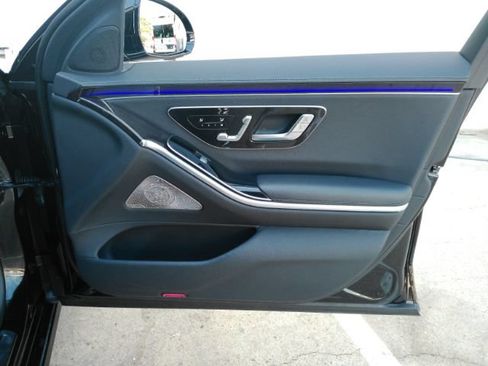 Used 2022 Mercedes-Benz S 500 4MATIC image 23