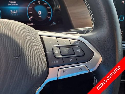 Used 2024 Volkswagen Atlas SE AWD/4WD image 19