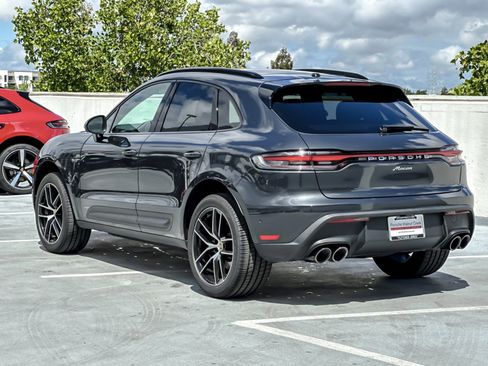 Used 2023 Porsche Macan AWD/4WD image 3