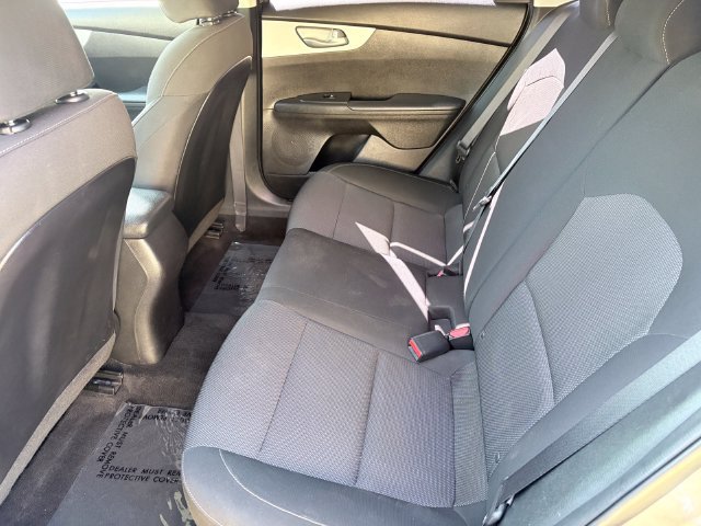 Used 2023 Kia Forte LXS FWD image 7