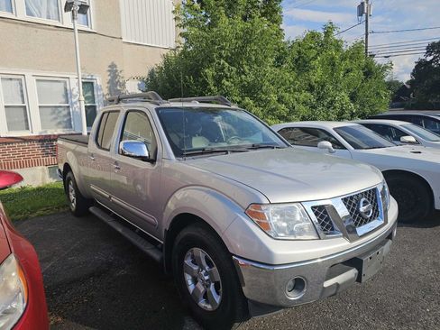 Used 2012 Nissan Frontier SL RWD image 3
