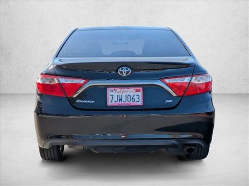 Used 2015 Toyota Camry SE image 6
