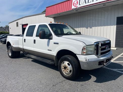 Used 2003 Ford F350 2WD Crew Cab DRW Super Duty image 1