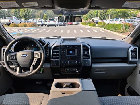 Used 2018 Ford F150 XLT AWD/4WD image 10