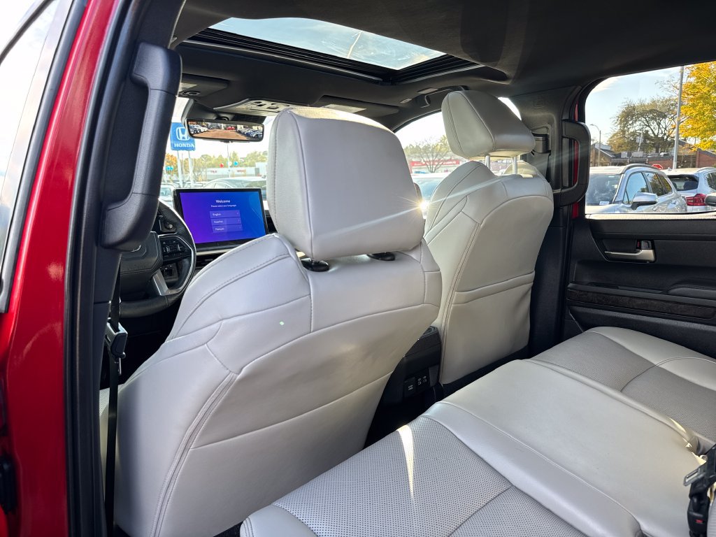 Used 2024 Toyota Tacoma Limited AWD/4WD image 38