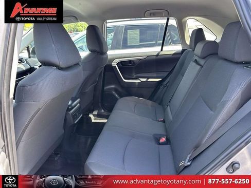 Used 2025 Toyota RAV4 LE AWD/4WD image 15