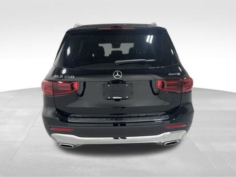 New 2025 Mercedes-Benz GLB 250 4MATIC image 7