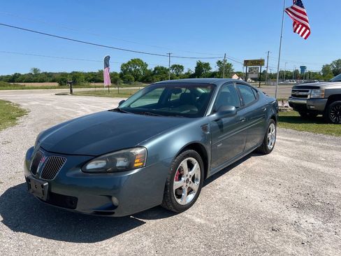 Used 2006 Pontiac Grand Prix GXP w/ Sun And Sound Package FWD image 4
