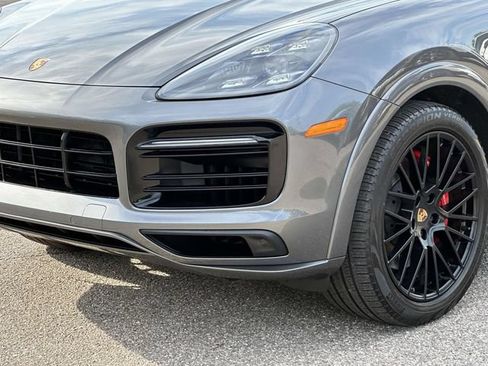 Used 2021 Porsche Cayenne GTS w/ Premium Package AWD/4WD image 11