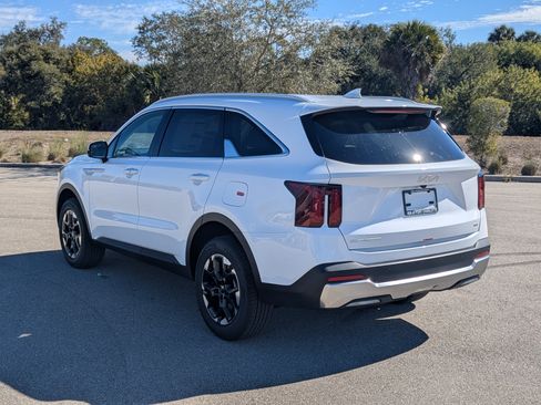 New 2026 Kia Sorento S AWD/4WD image 7