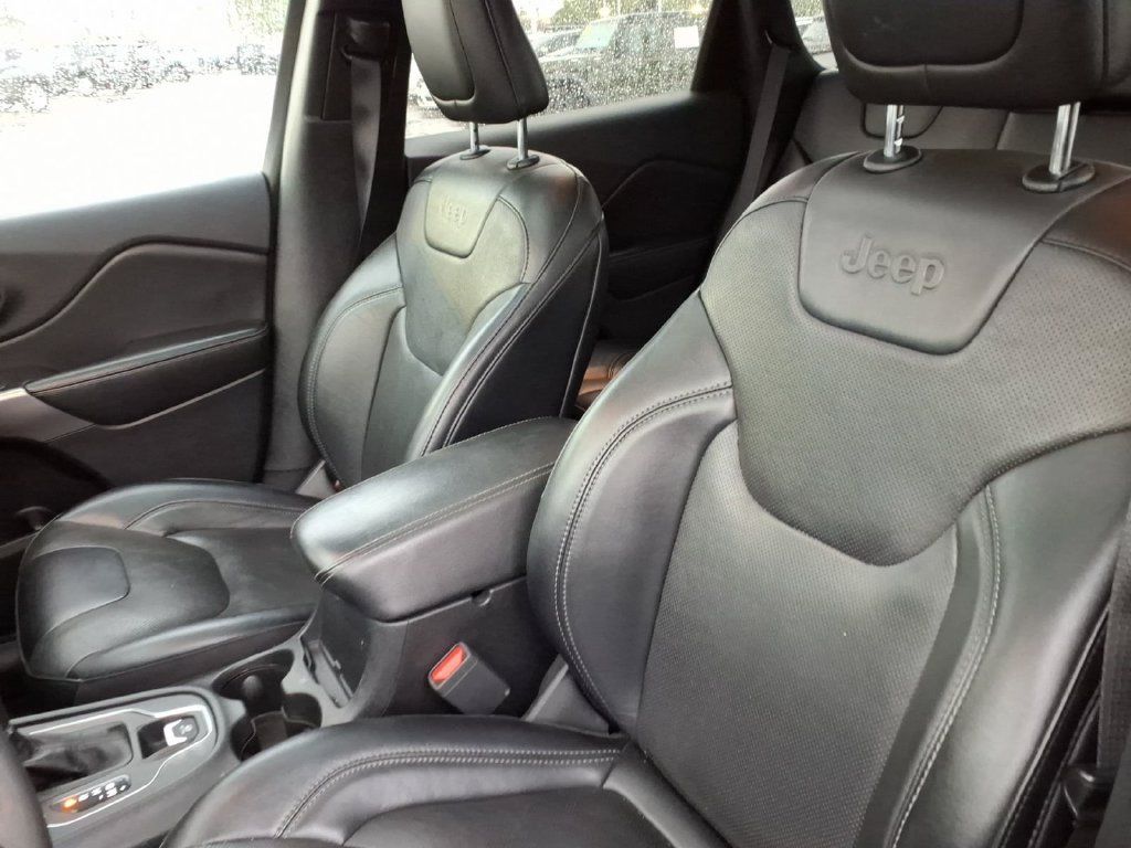 Certified 2022 Jeep Cherokee Latitude Lux w/ Sun & Sound Group AWD/4WD image 8