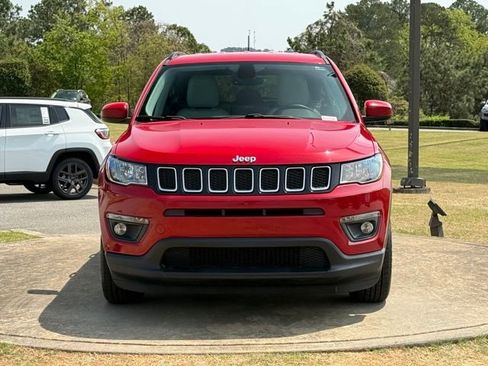 Used 2017 Jeep Compass Latitude w/ Popular Equipment Group image 10