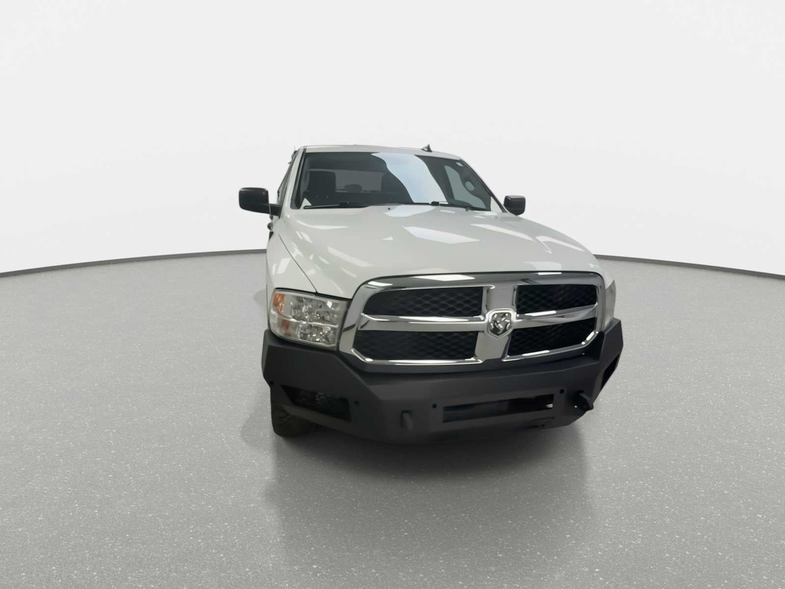 Used 2022 RAM 1500 Classic SLT w/ Electronics Group AWD/4WD image 3