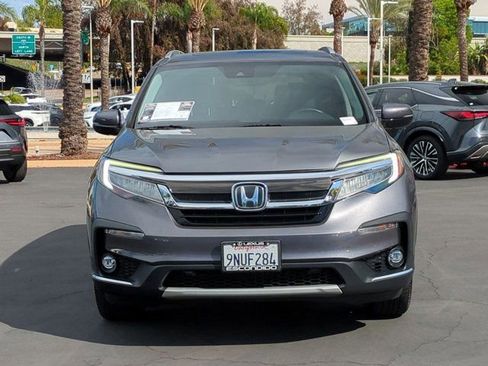 Used 2020 Honda Pilot Touring image 2