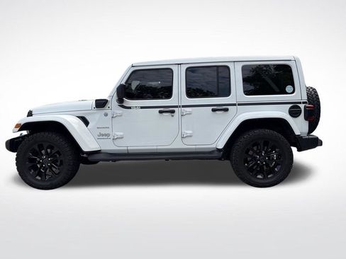 Used 2024 Jeep Wrangler Unlimited Sahara w/ Technology Group AWD/4WD image 5