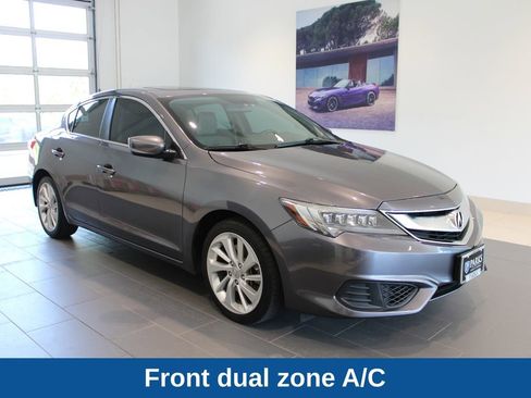 Used 2018 Acura ILX FWD image 2