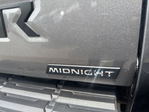 Used 2023 Nissan Frontier SV w/ Midnight Edition Package RWD image 43