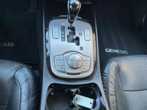 Used 2012 Hyundai Genesis 5.0 RWD image 24