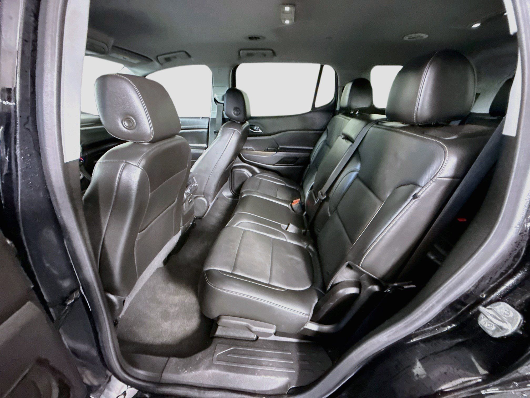 Used 2023 GMC Acadia SLT FWD image 25