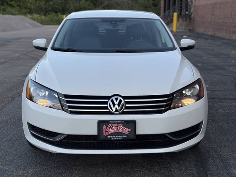 Used 2015 Volkswagen Passat 1.8T SE FWD image 2