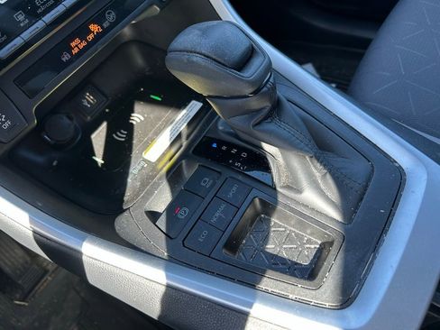 Used 2024 Toyota RAV4 XLE w/ Convenience Package FWD image 26