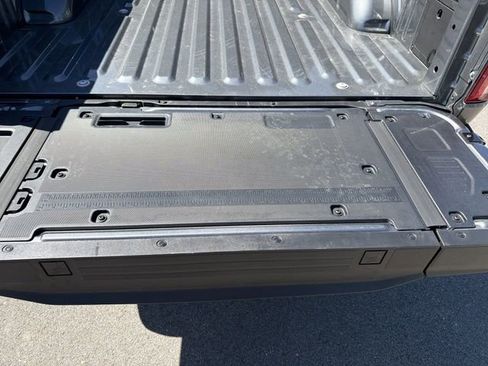 Used 2025 Ford F150 Lariat w/ Equipment Group 502A High AWD/4WD image 19