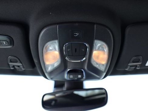 Used 2023 Jeep Compass Latitude w/ Sun and Sound Group AWD/4WD image 35