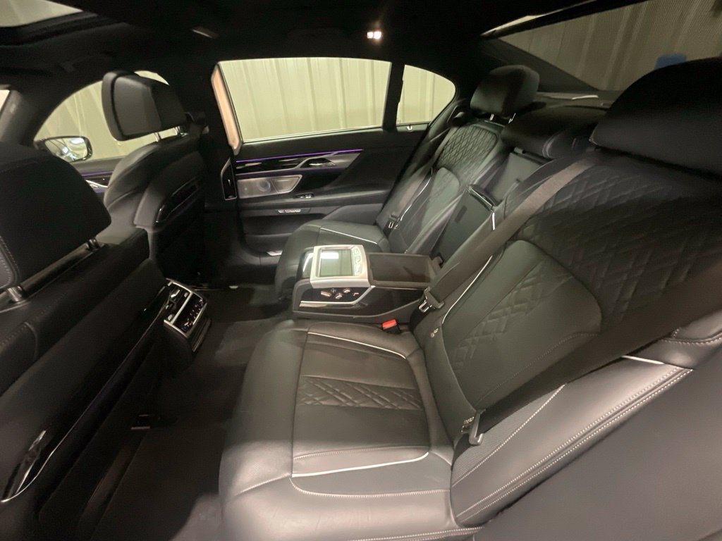 Used 2017 BMW ALPINA B7 xDrive AWD/4WD image 15