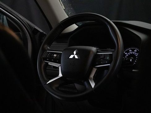 Used 2022 Mitsubishi Outlander SEL image 14