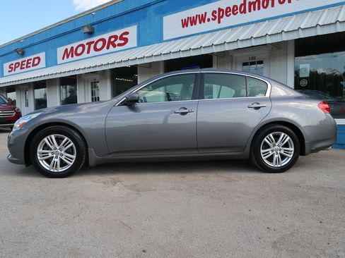 Used 2013 INFINITI G37 Journey w/ Premium Pkg RWD image 3