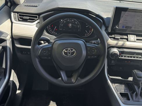 Certified 2025 Toyota RAV4 XLE AWD/4WD image 15