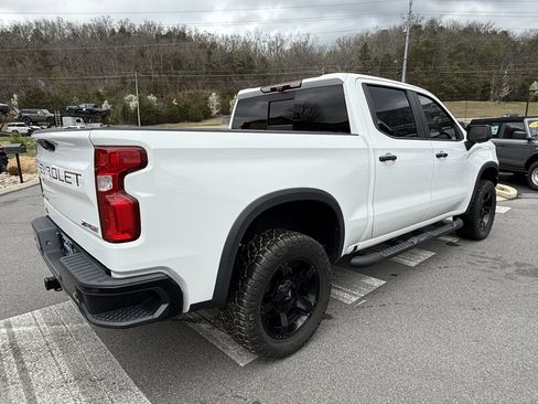 Used 2022 Chevrolet Silverado 1500 ZR2 w/ Technology Package image 5